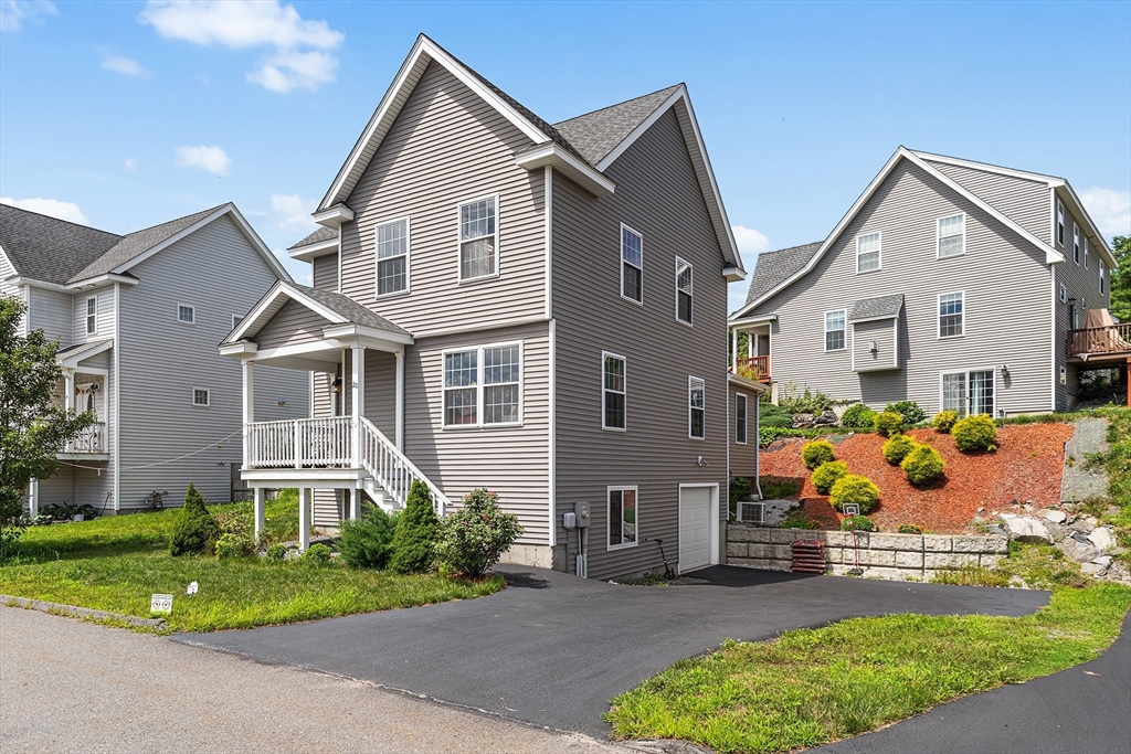 20 Boxwood Dr