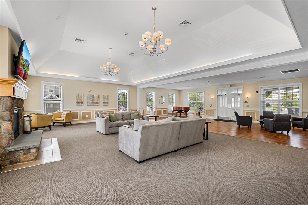 20 Boxwood Dr