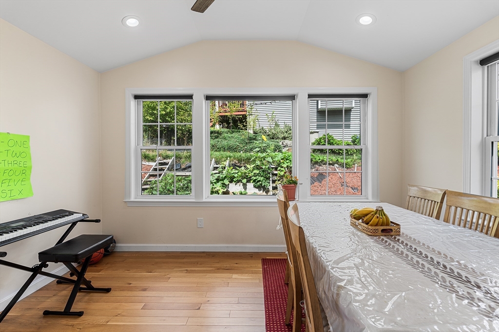 20 Boxwood Dr