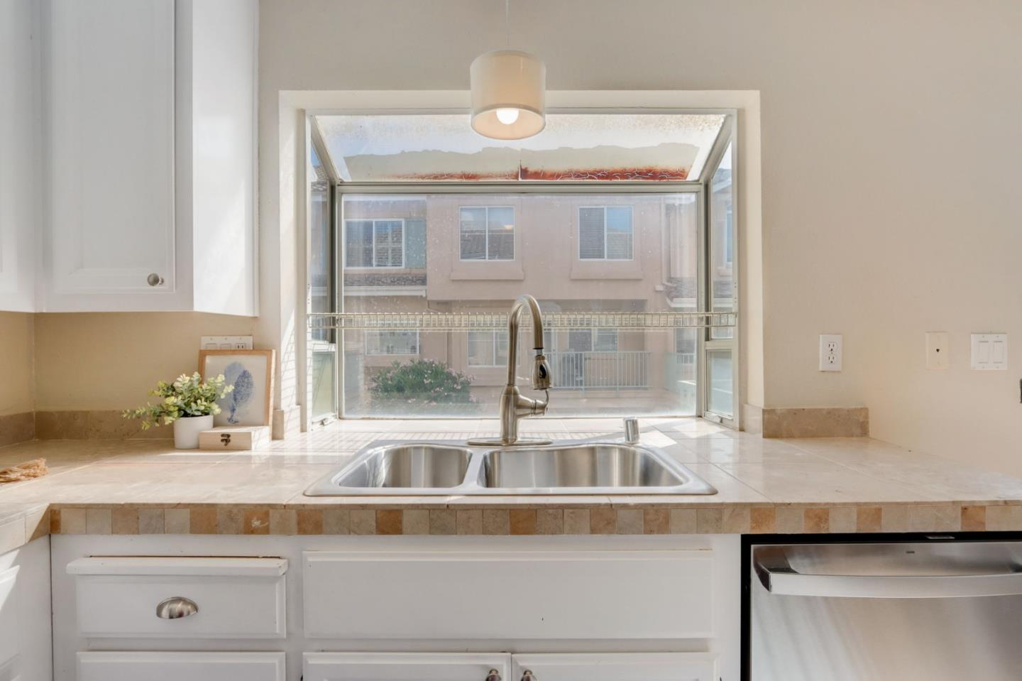 5976 Capriana CMN 143