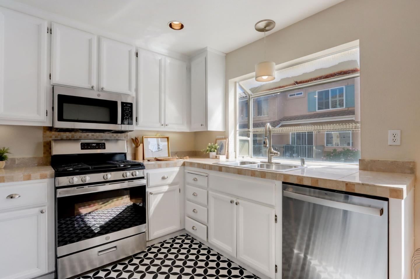 5976 Capriana CMN 143