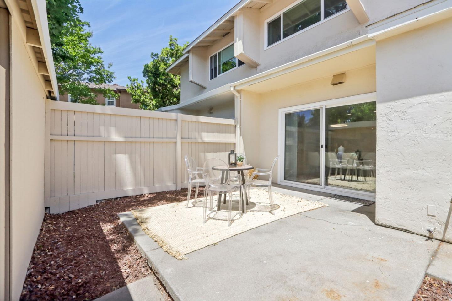 682 Crescent AVE