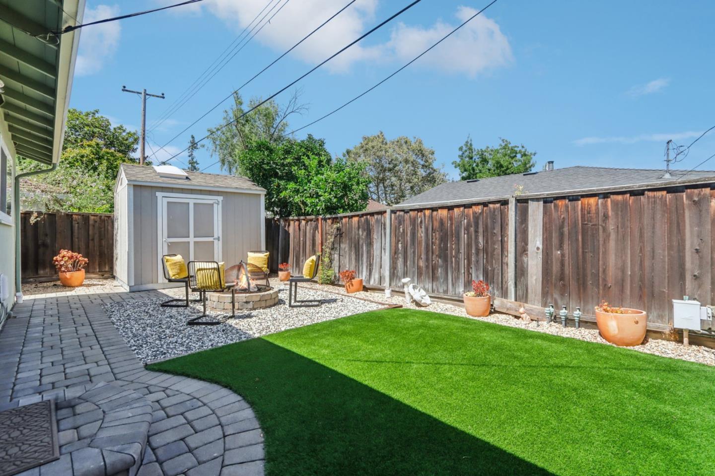 2171 Monterey AVE