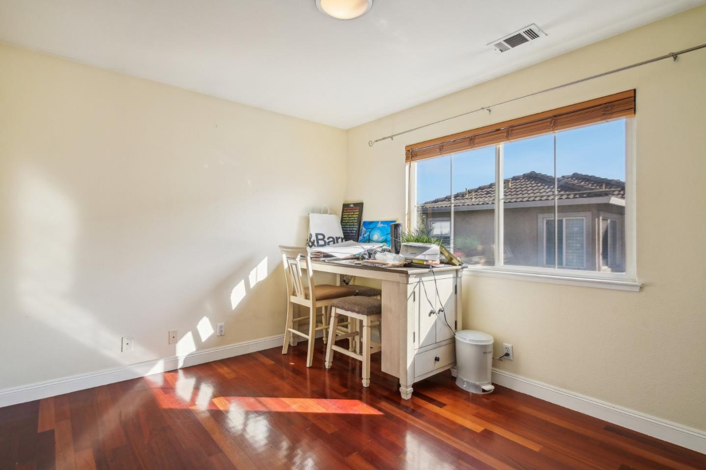 379 Alvarado ST