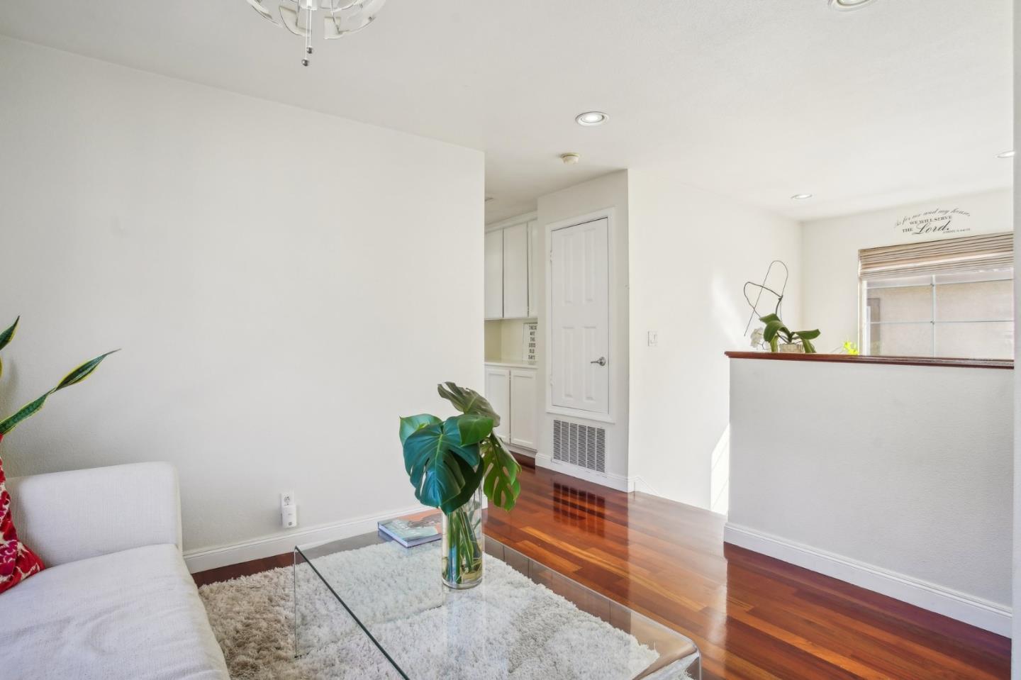 379 Alvarado ST