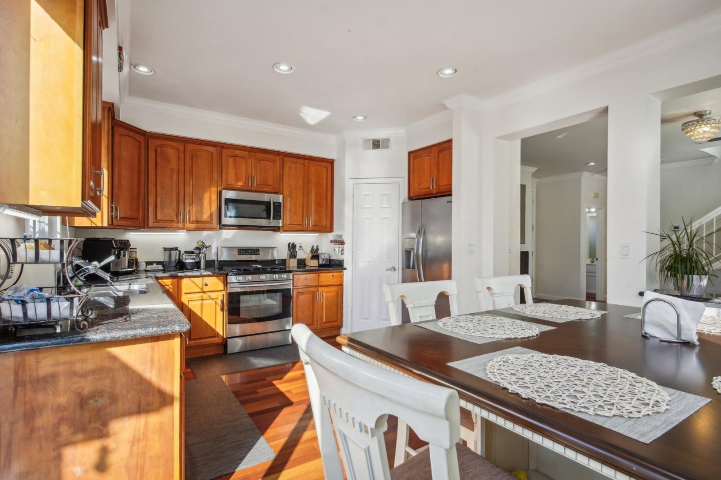 379 Alvarado ST