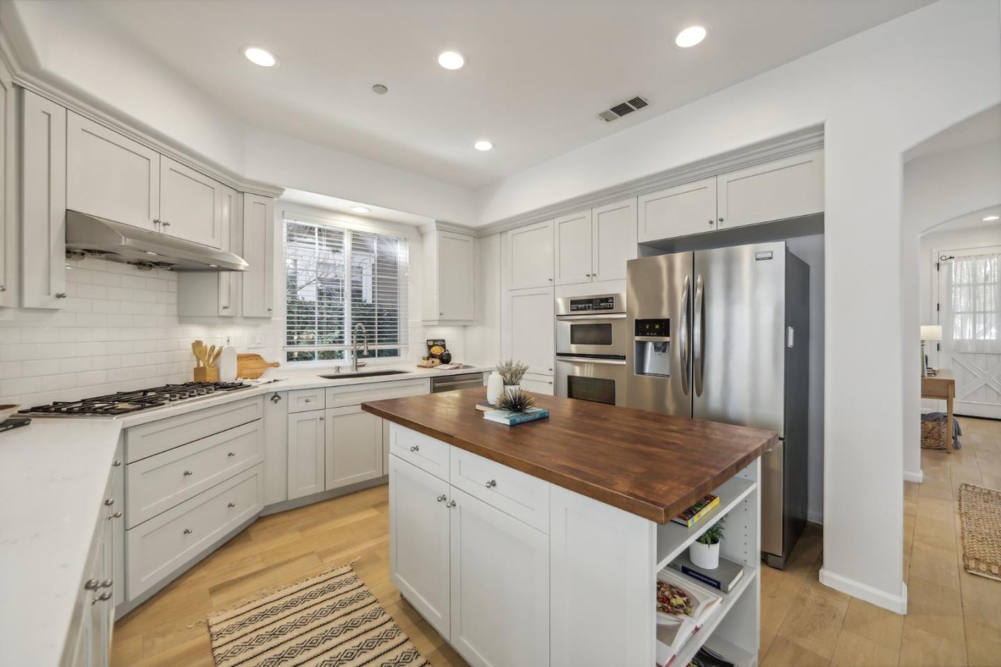 10 Lavenham RD