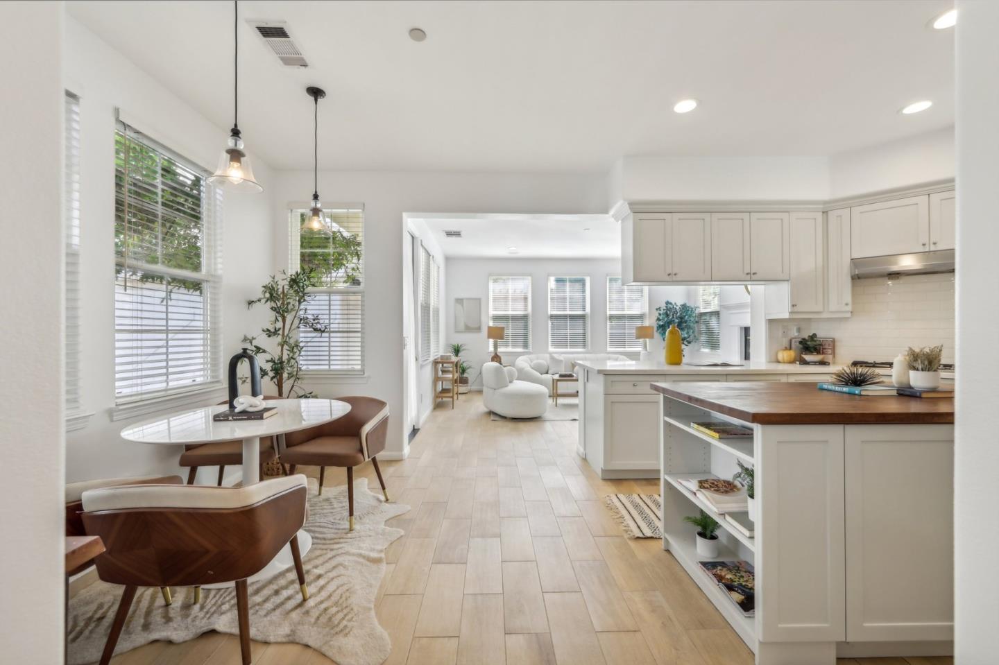 10 Lavenham RD