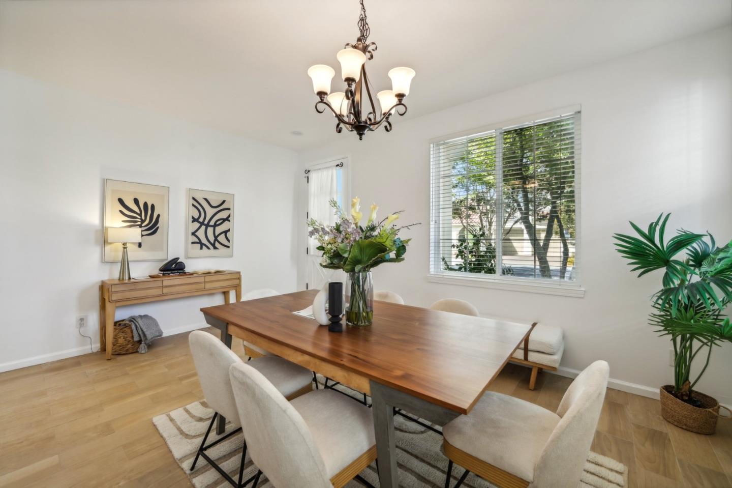 10 Lavenham RD