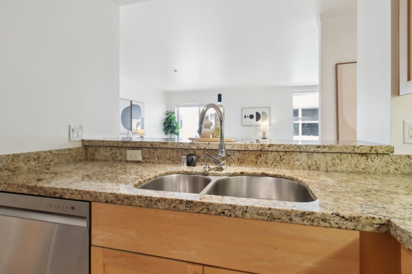 2001 Mcallister ST 255