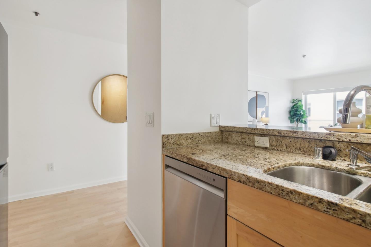 2001 Mcallister ST 255