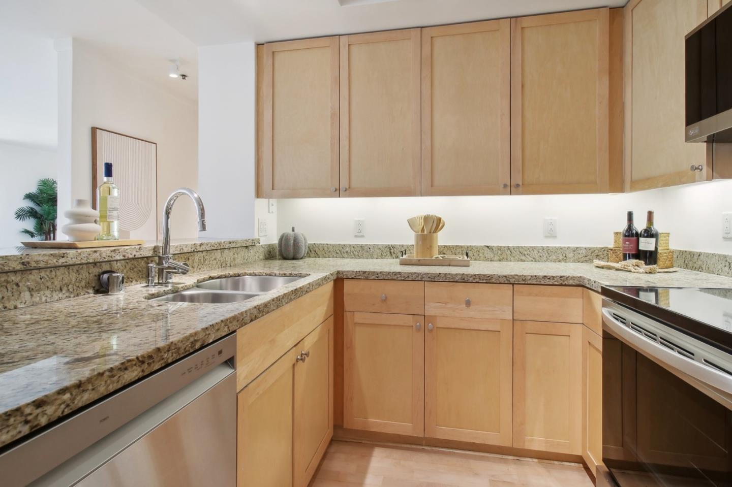 2001 Mcallister ST 255