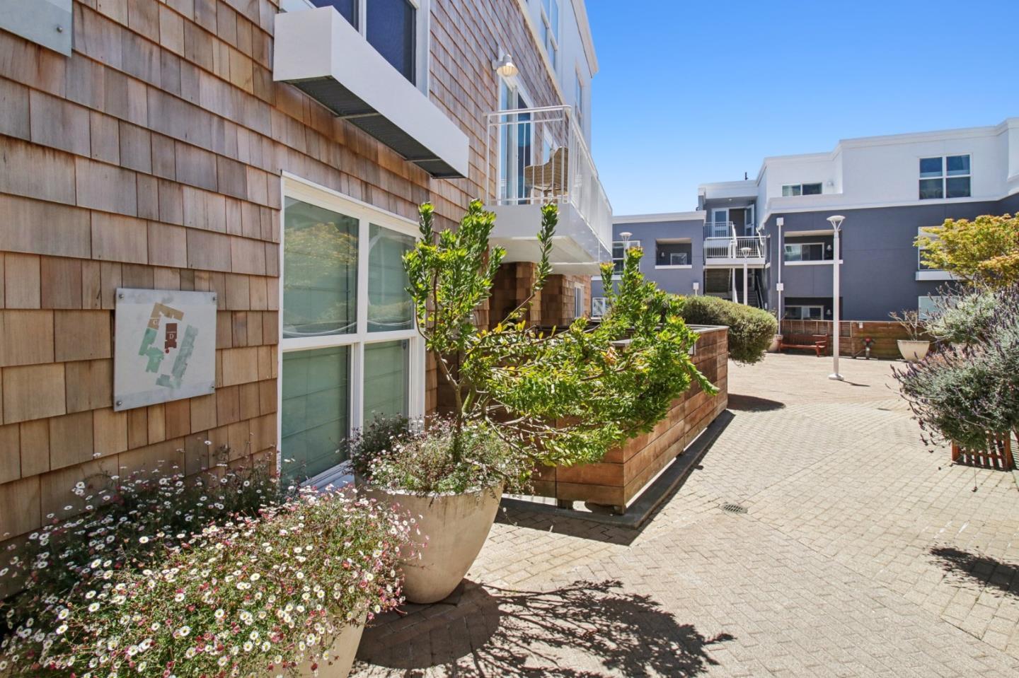 2001 Mcallister ST 255