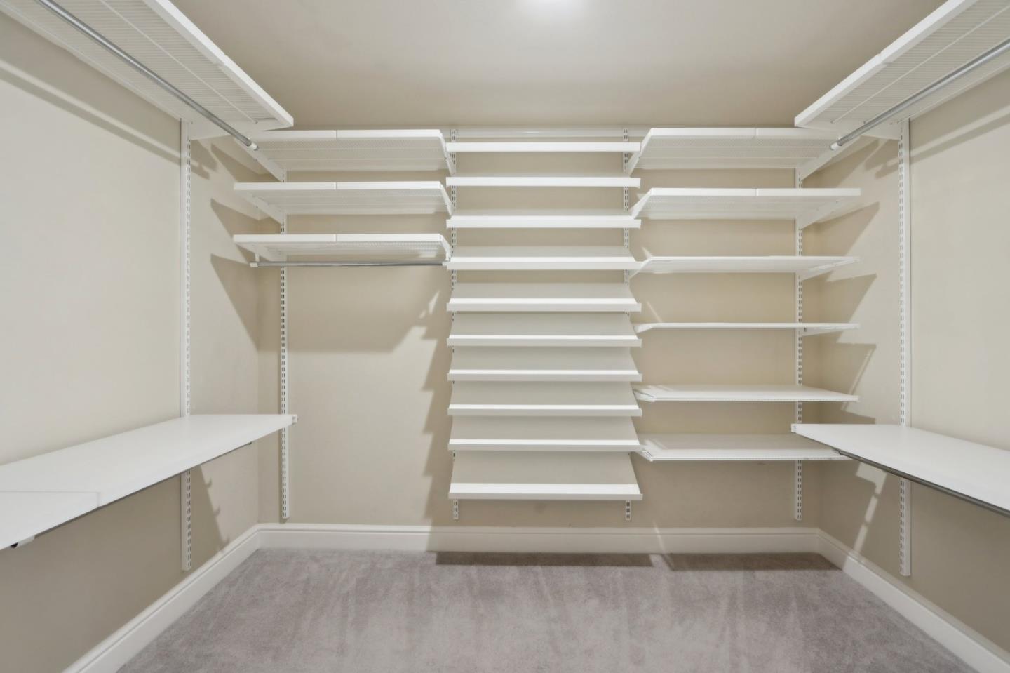 1368 El Camino Real 412