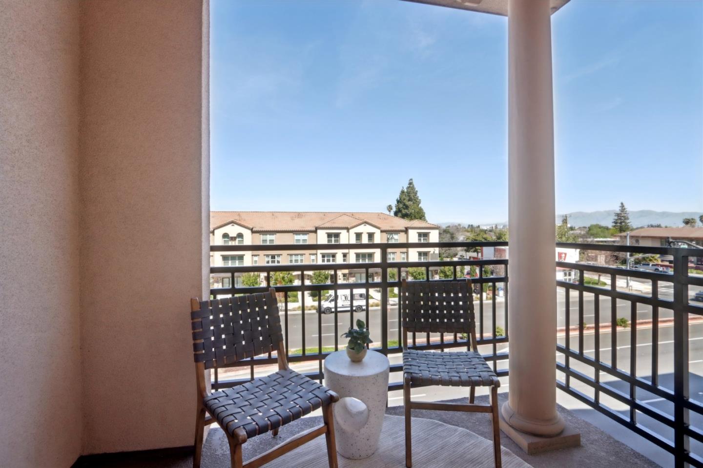 1368 El Camino Real 412