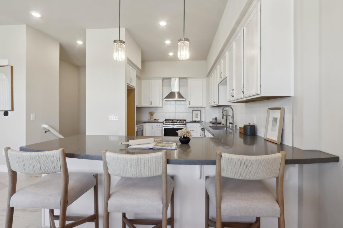 1368 El Camino Real 412