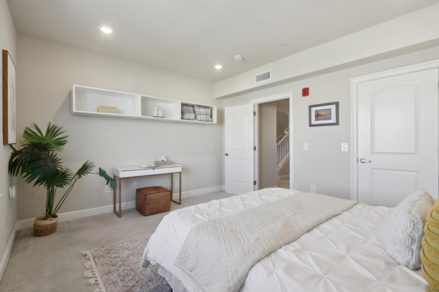 1368 El Camino Real 412