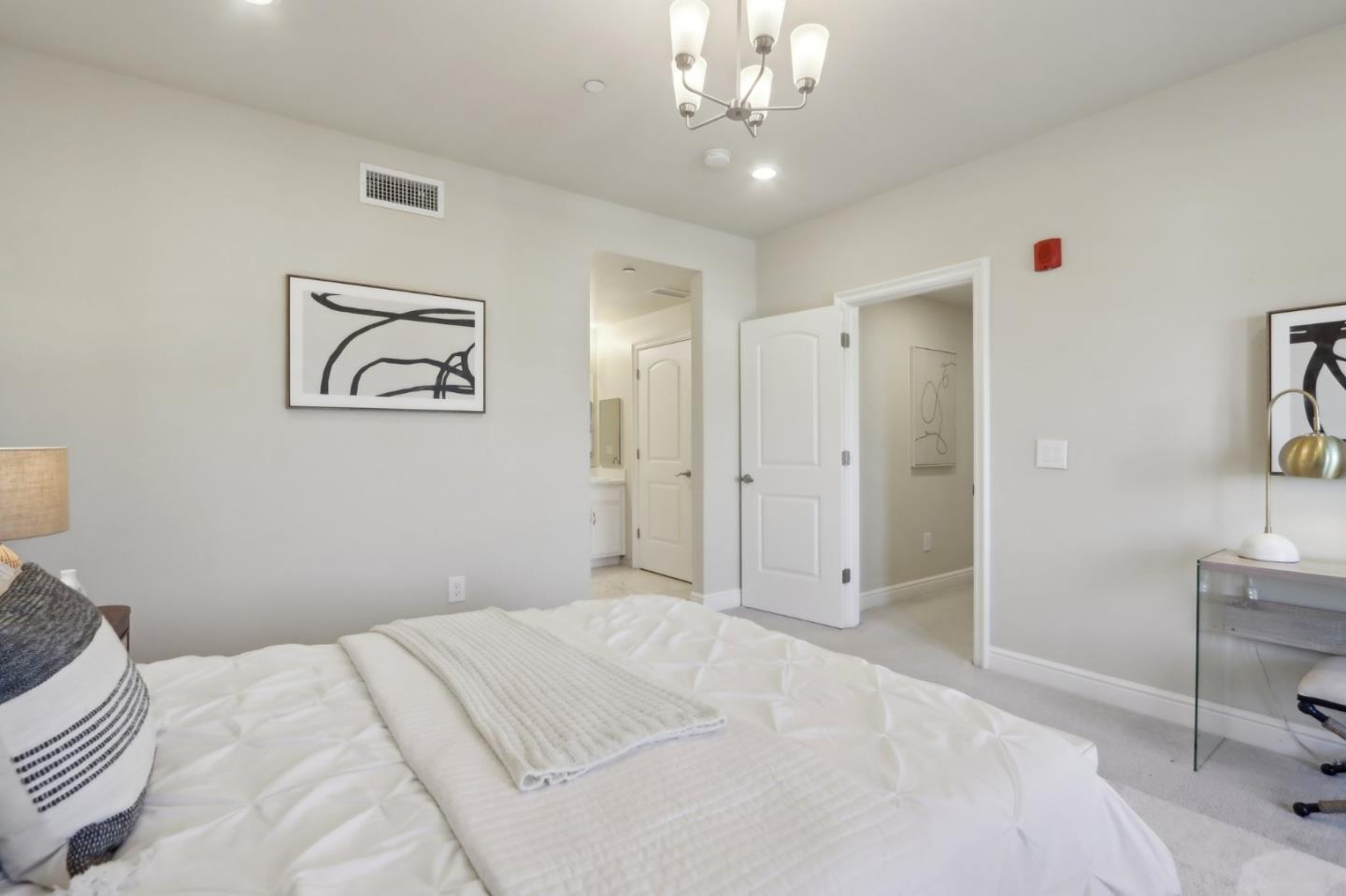 1368 El Camino Real 412