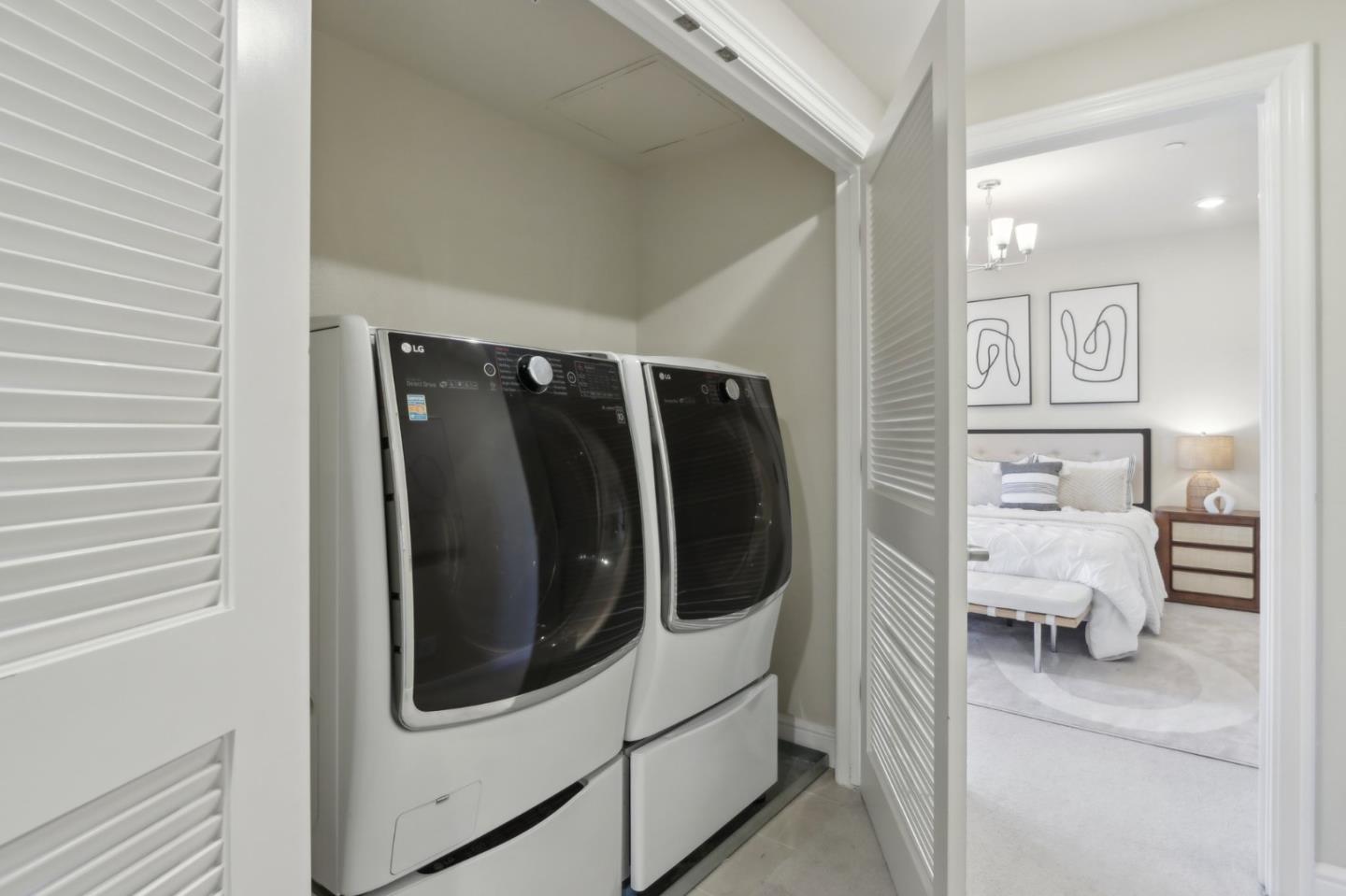 1368 El Camino Real 412