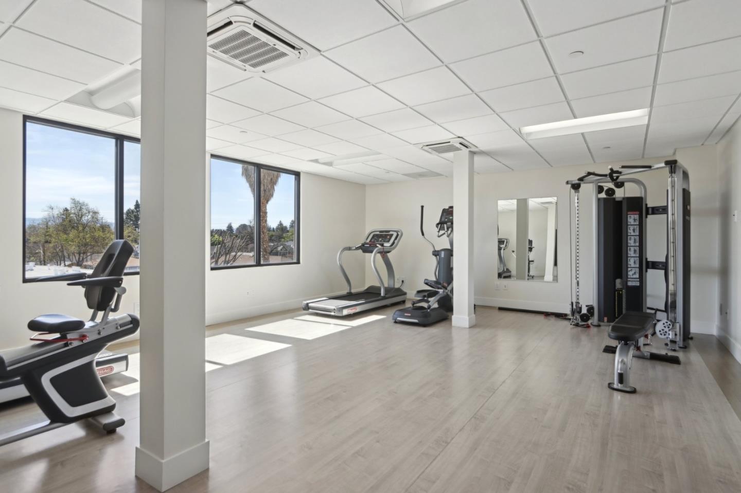 1368 El Camino Real 412