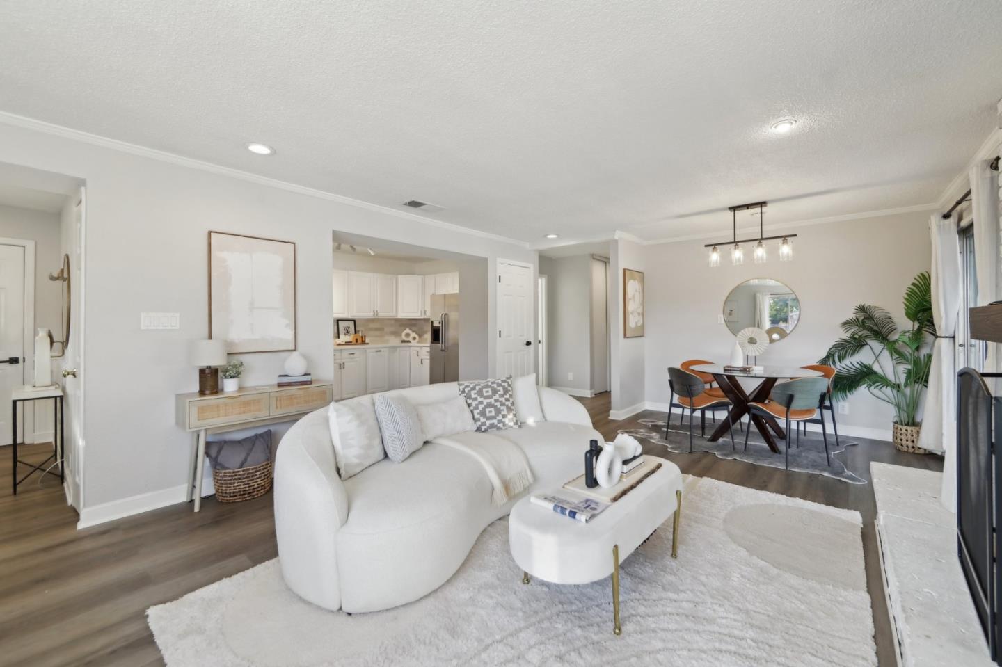 4273 Glazier Court