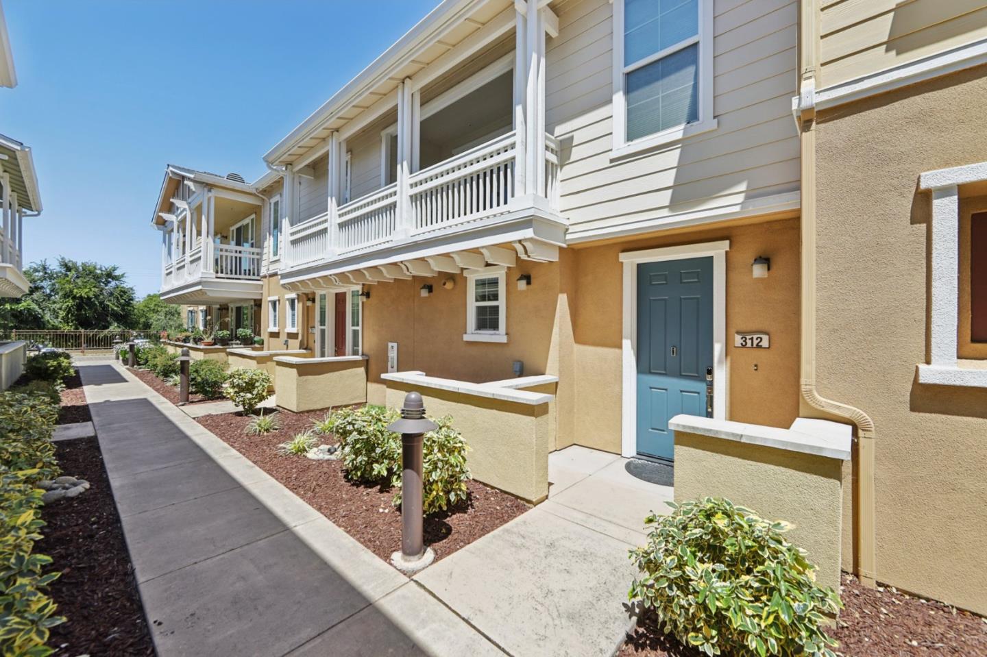 636 Bair Island Road 312