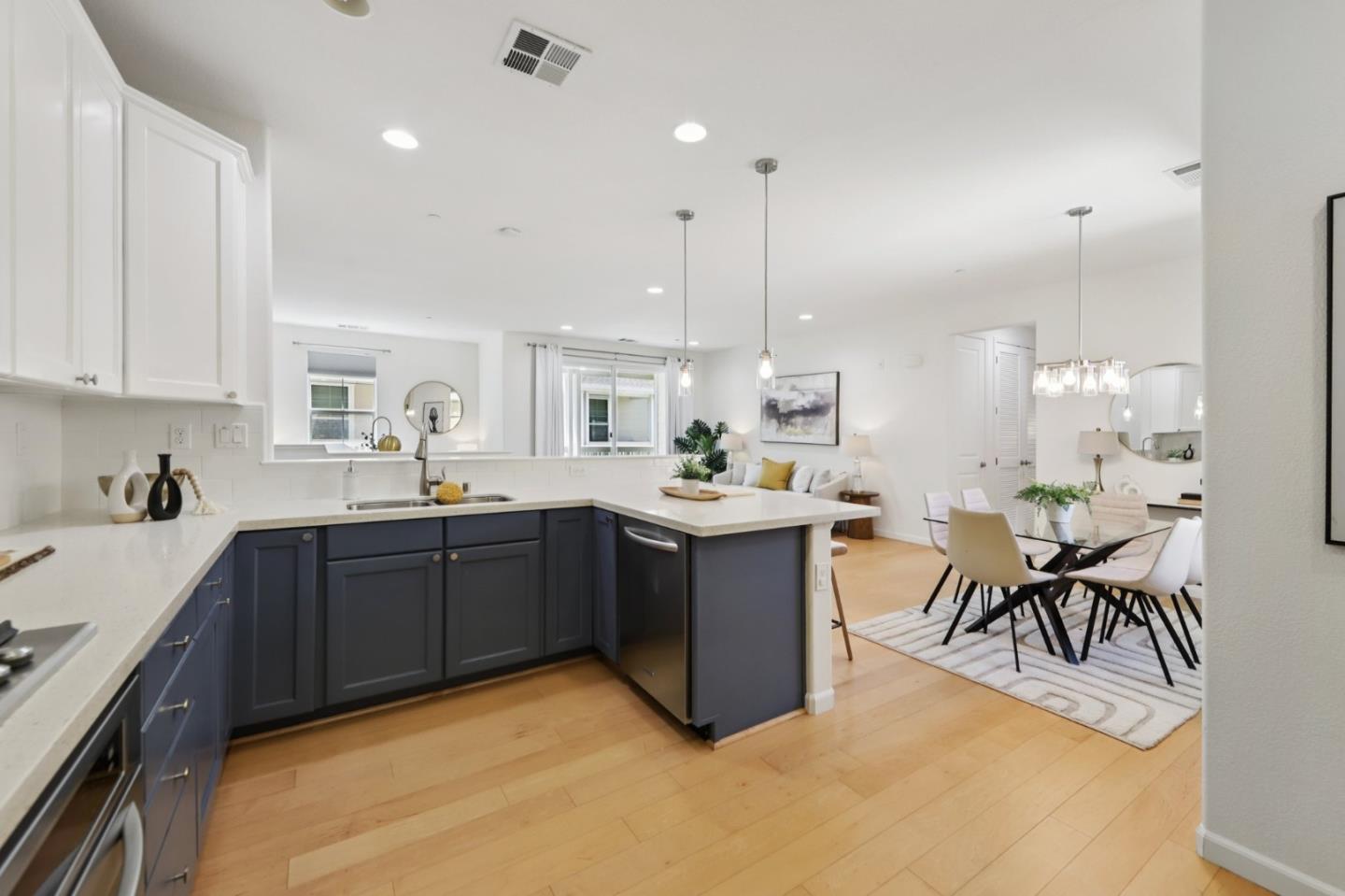 636 Bair Island Road 312