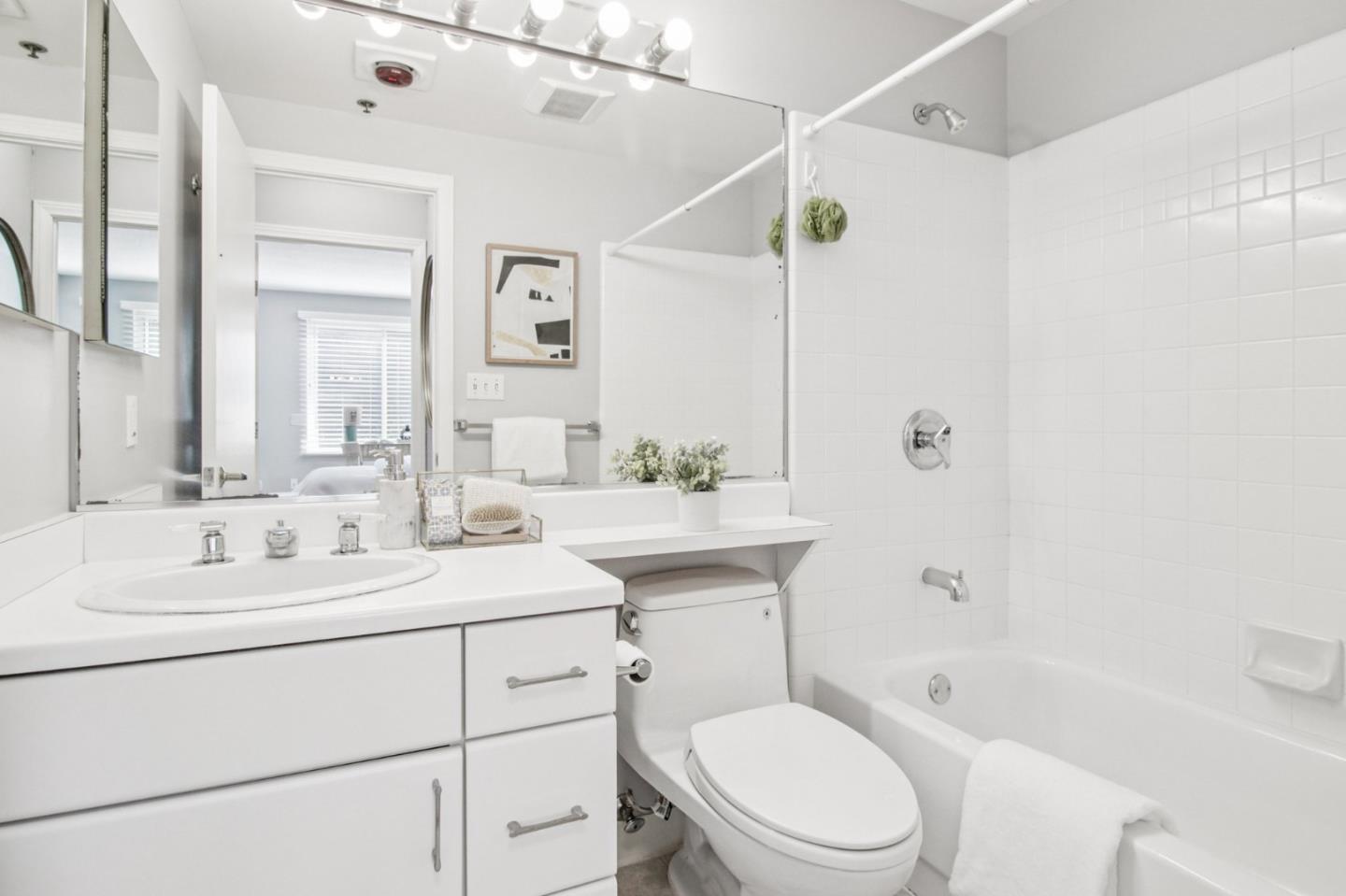 240 Lombard Street 727