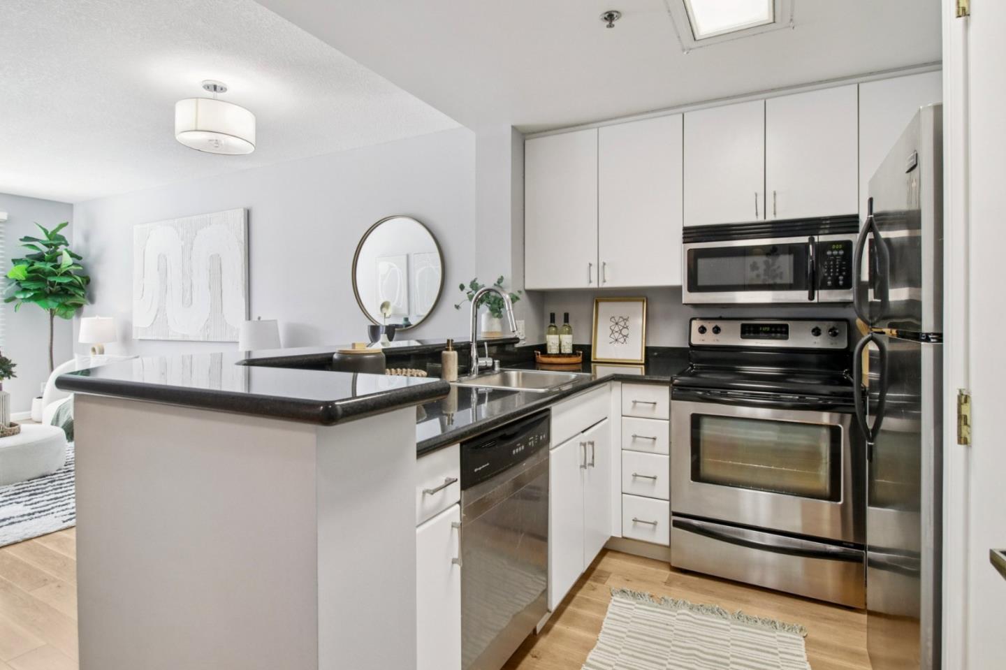 240 Lombard Street 727