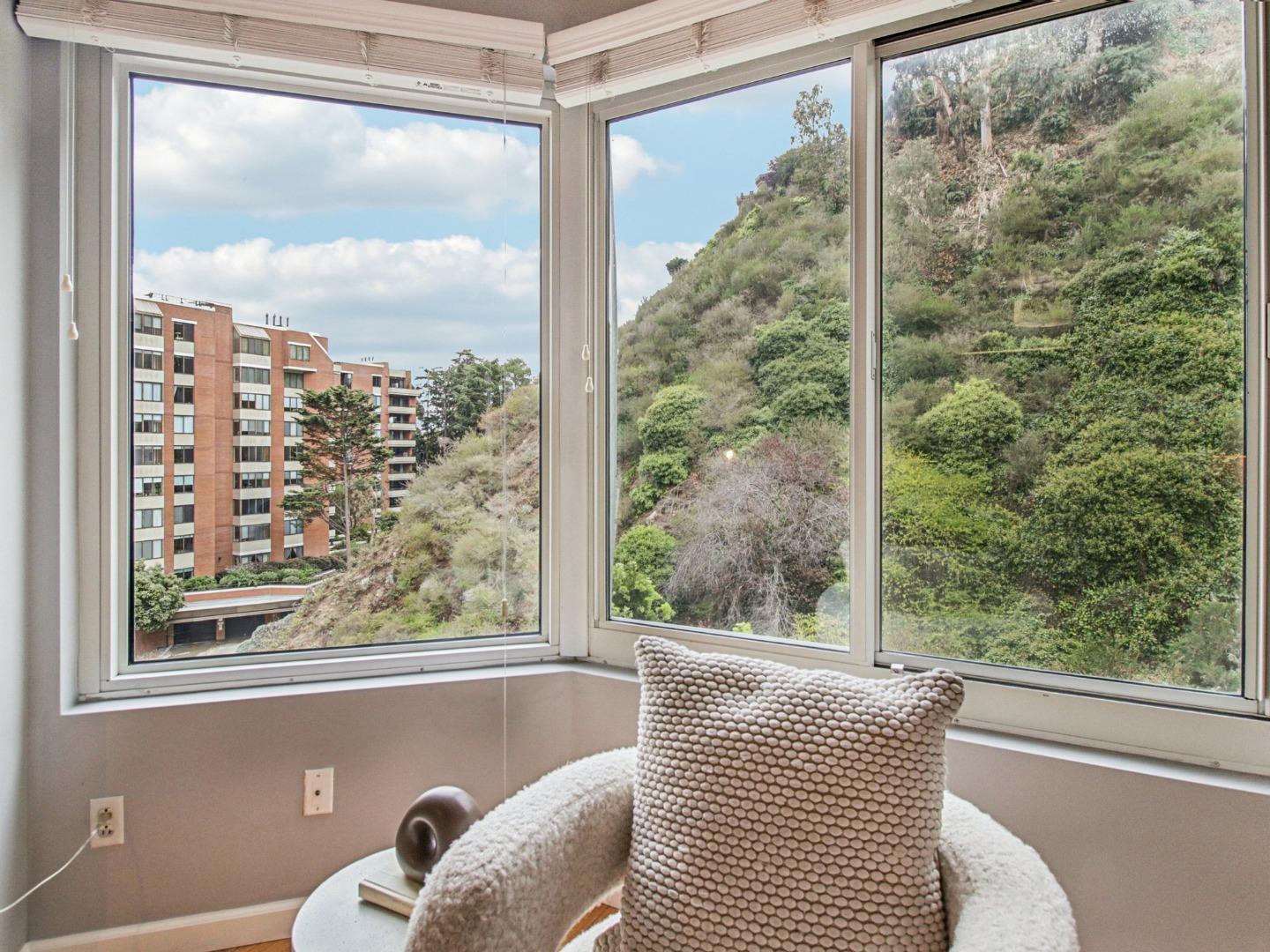 240 Lombard Street 727