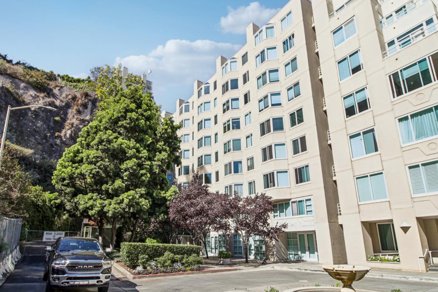 240 Lombard Street 727