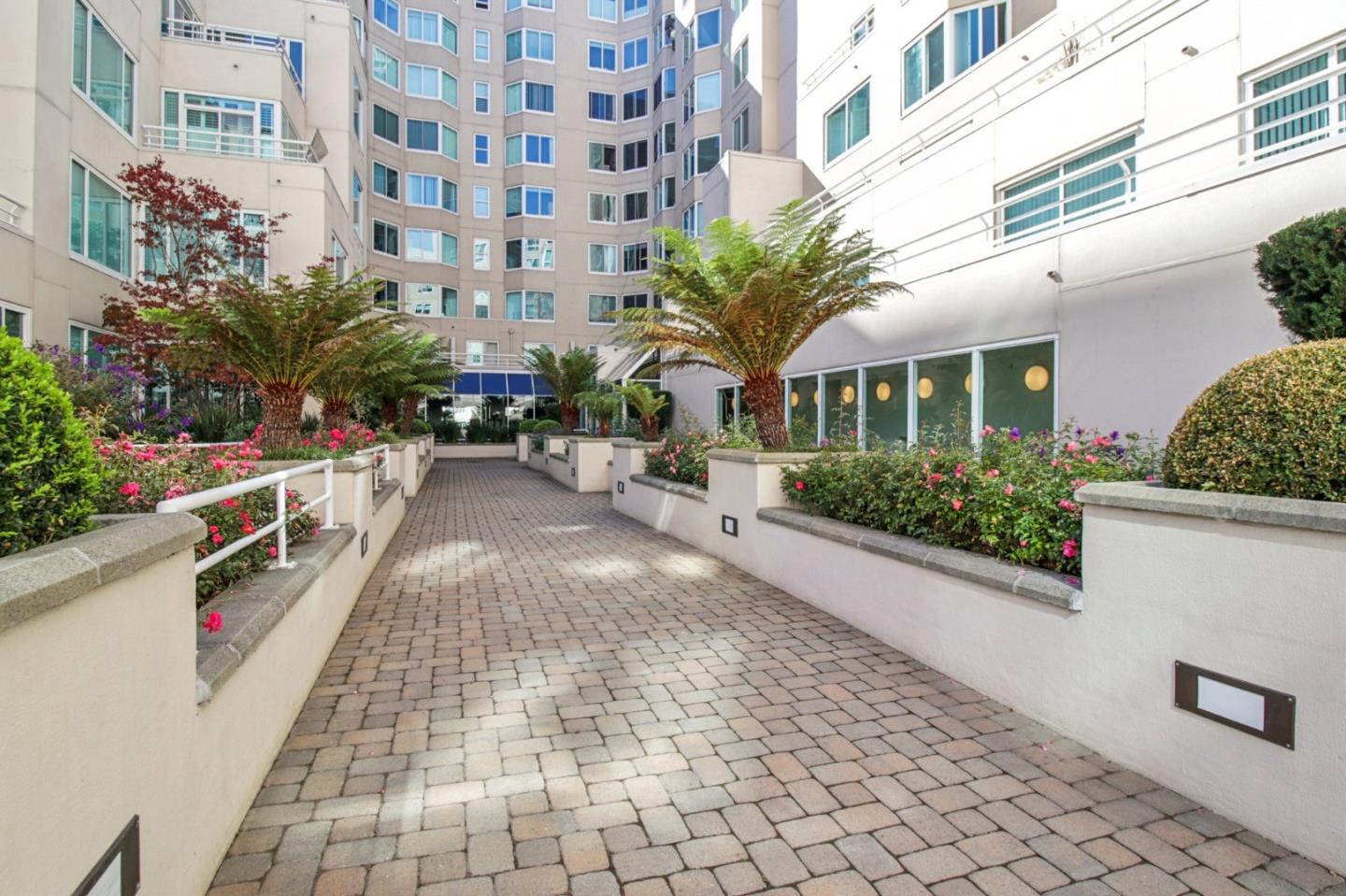 240 Lombard Street 727