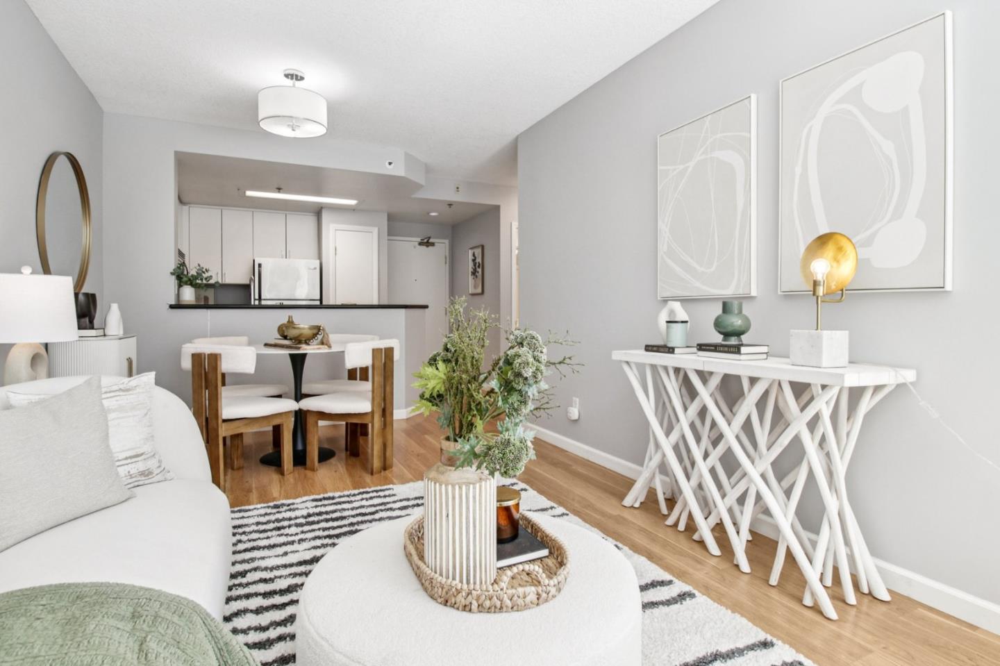 240 Lombard Street 727