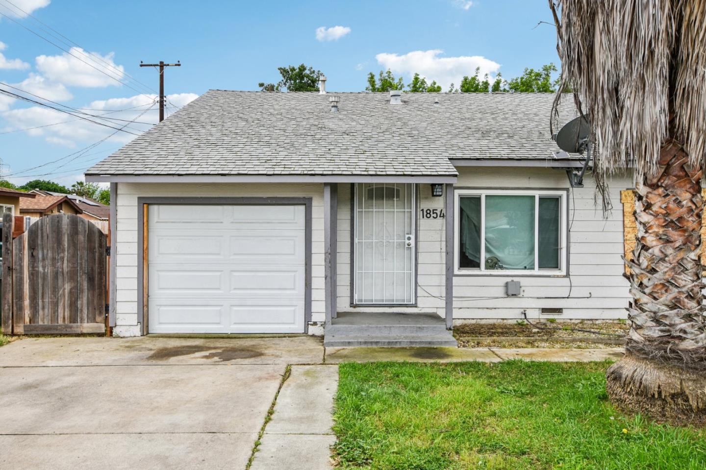 1852 Grand Avenue