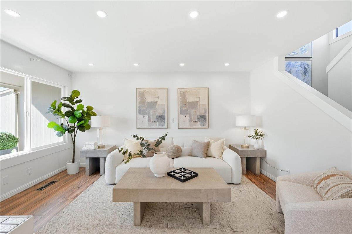3355 Kimberly WAY