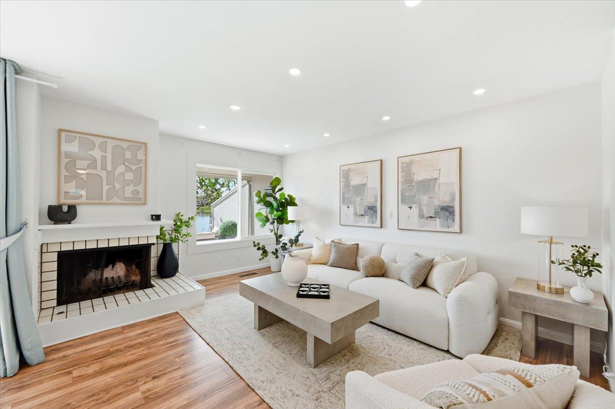 3355 Kimberly WAY