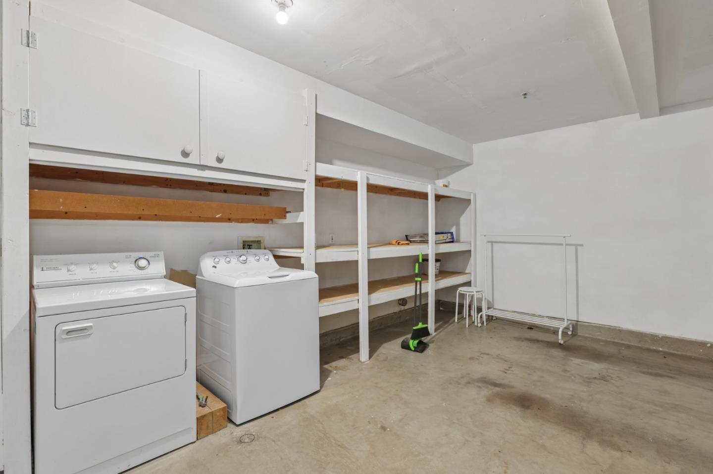 702 Destiny LN