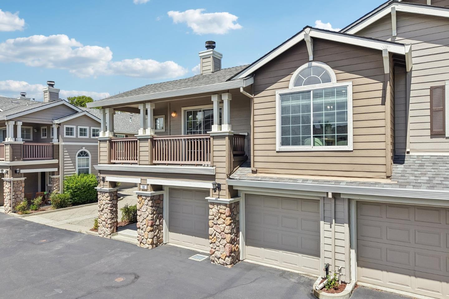 702 Destiny LN