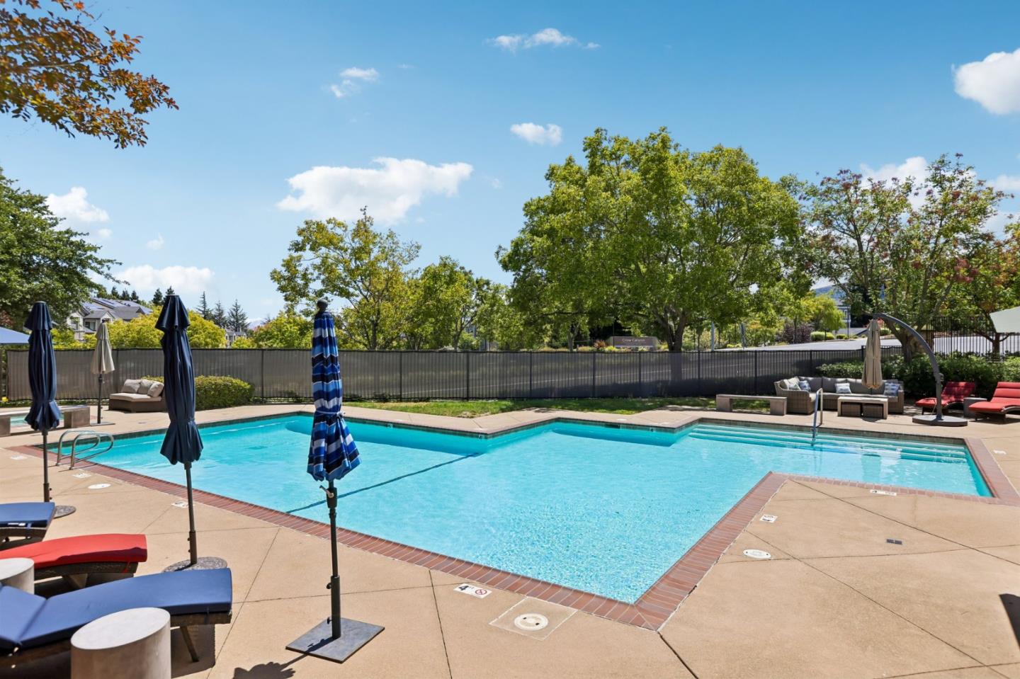 702 Destiny LN