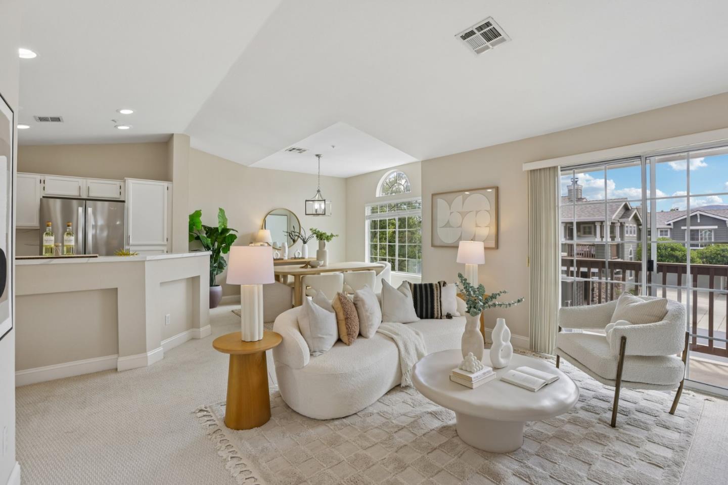 702 Destiny LN