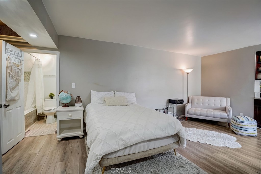 1734 N Fuller Ave 308