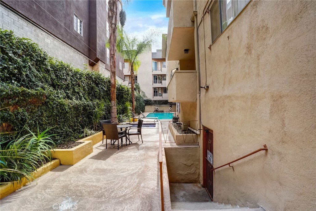 1734 N Fuller Ave 308