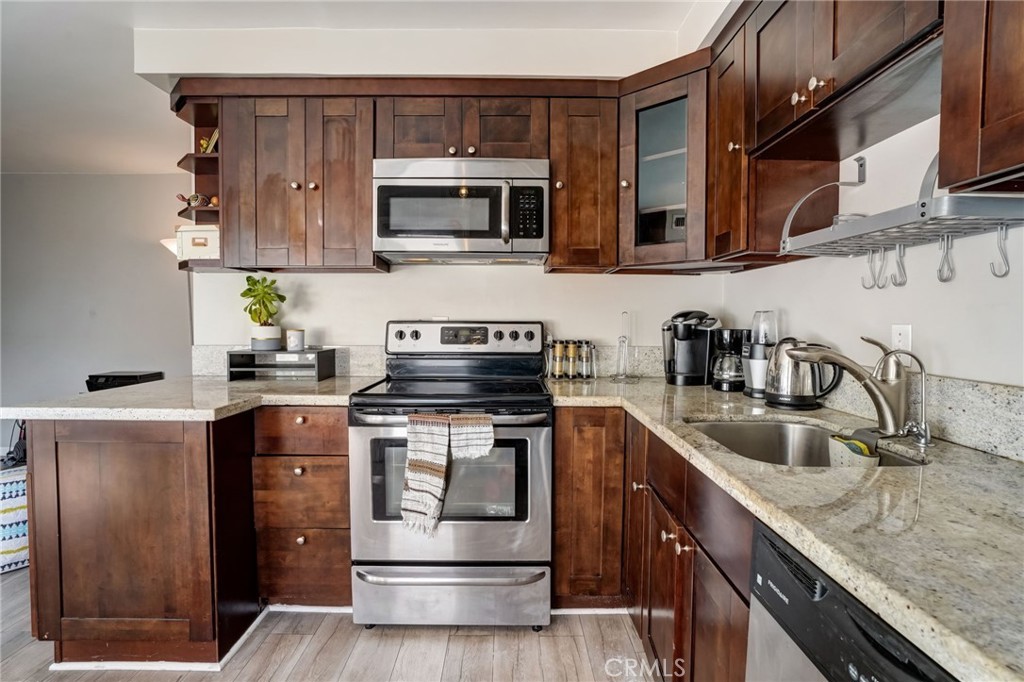 1734 N Fuller Ave 308