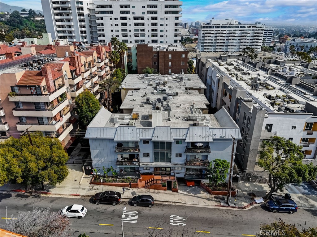 1734 N Fuller Ave 308