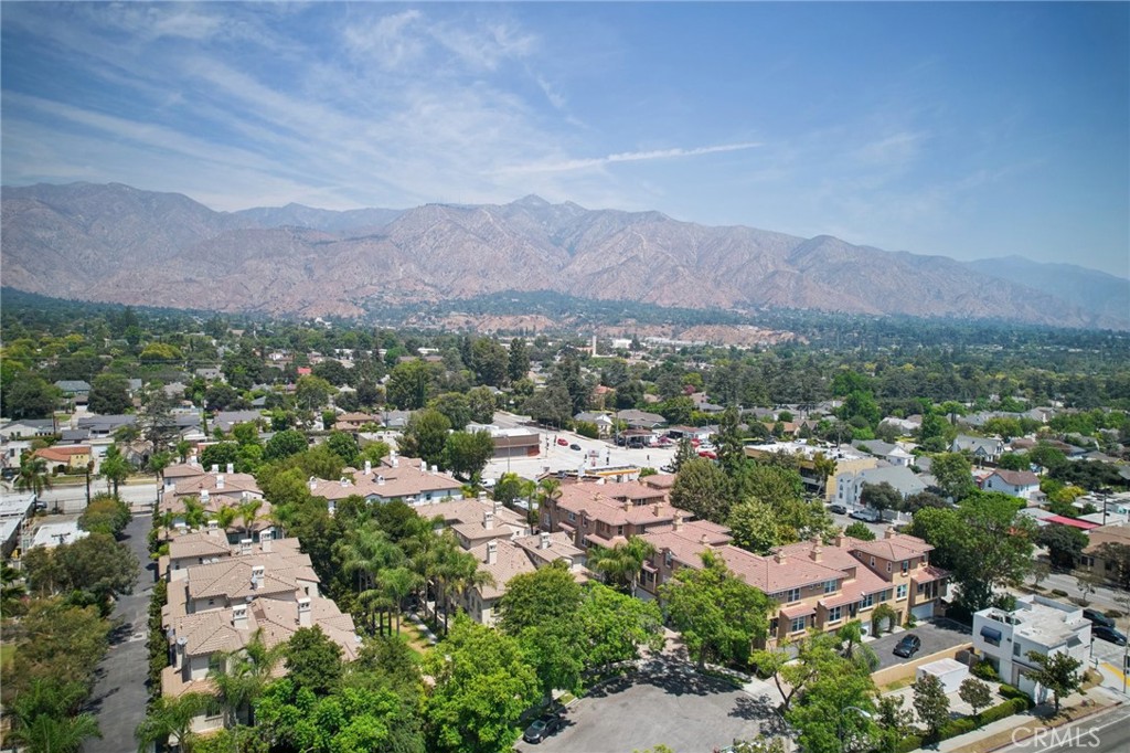453 N Altadena Drive 5