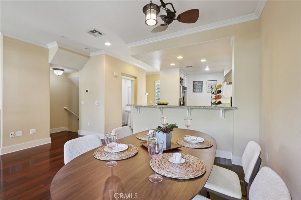 453 N Altadena Drive 5