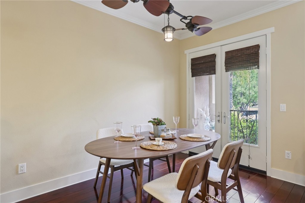 453 N Altadena Drive 5