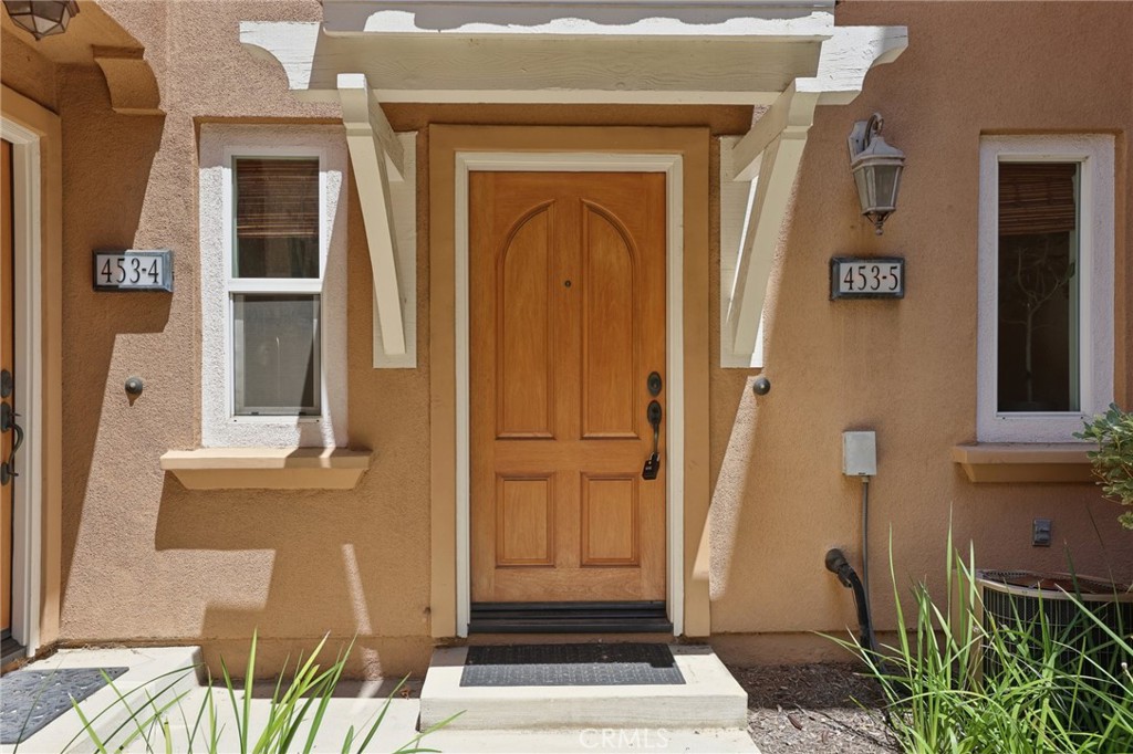453 N Altadena Drive 5