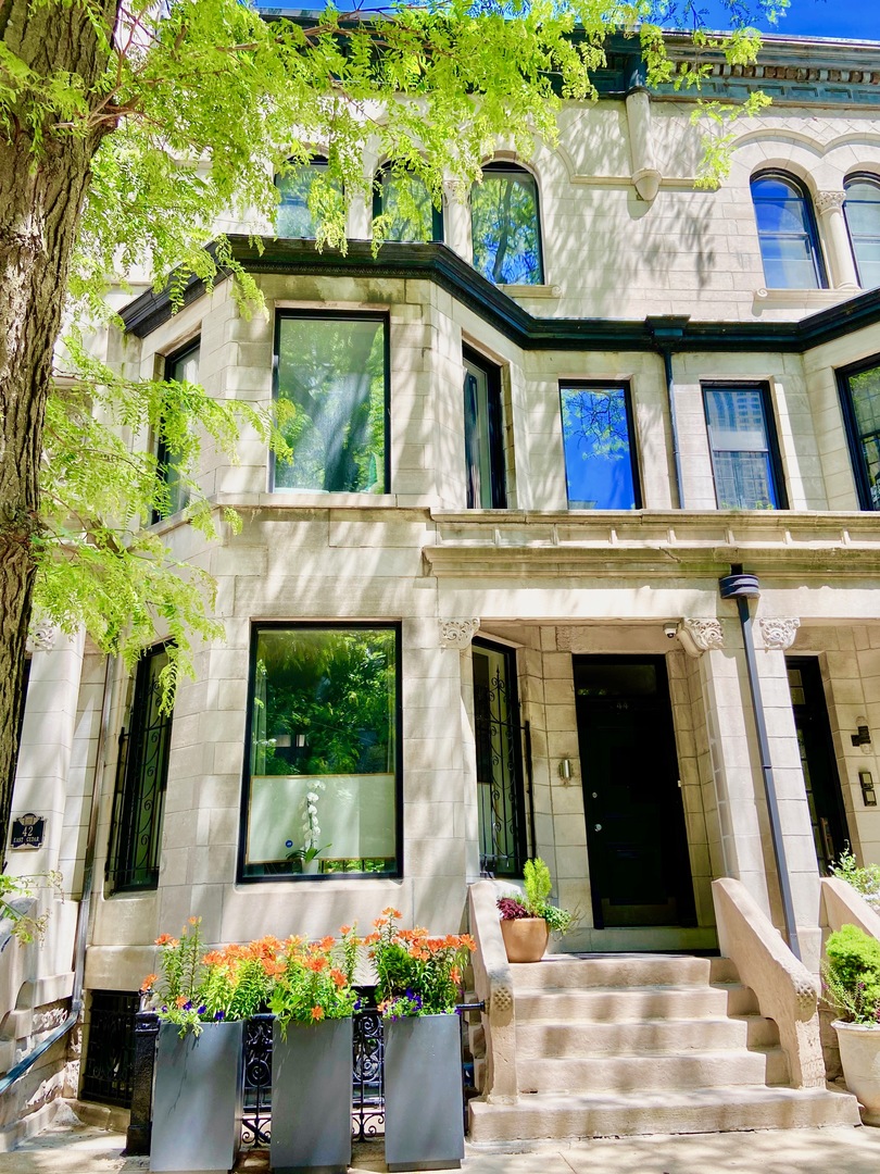 44 E CEDAR Street