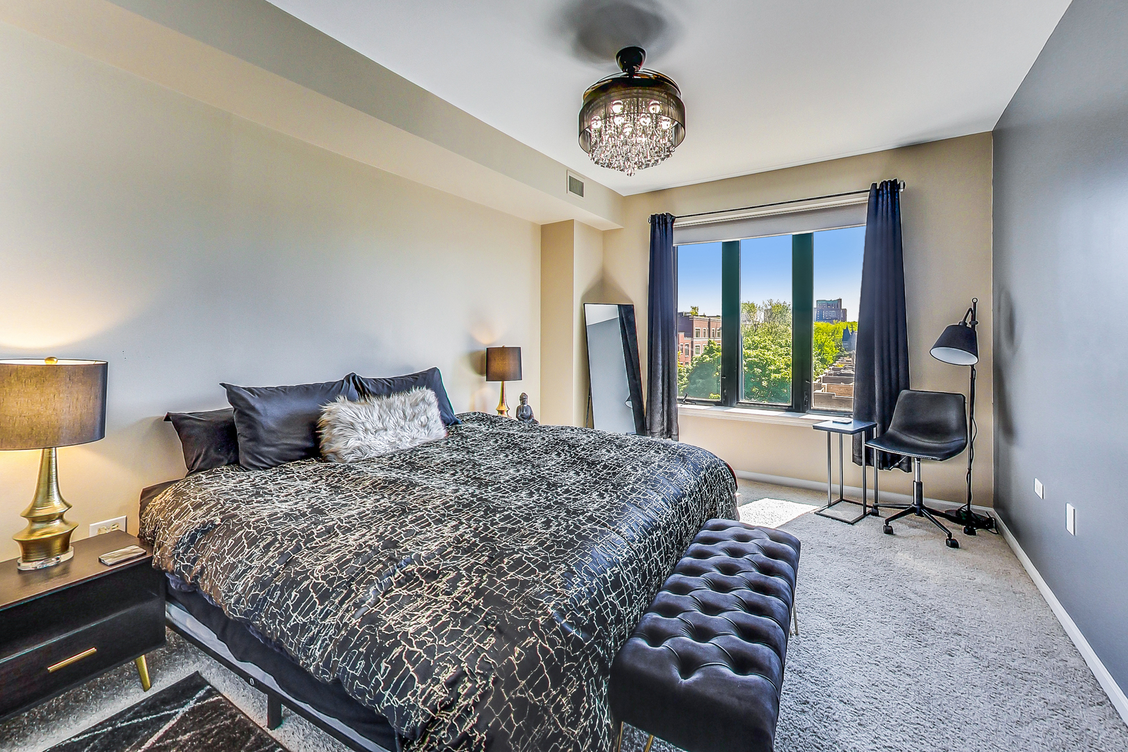 3232 N Halsted Street Unit: H305